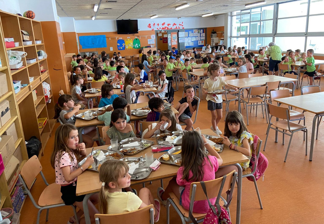 El curs escolar començarà amb 17.375 beques de menjador al Vallès Occidental